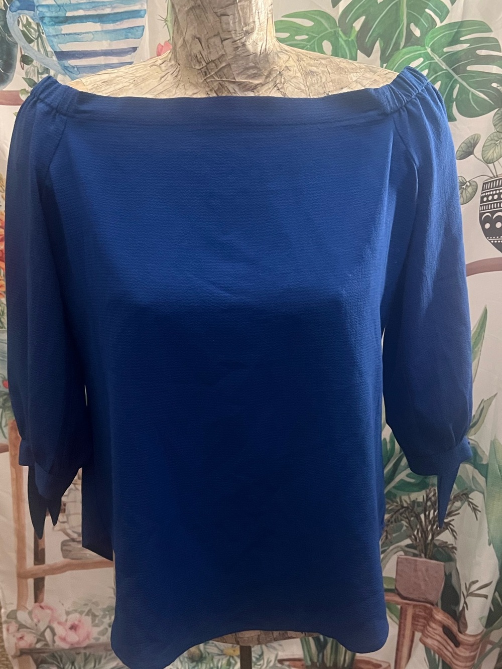 RIcki’s size 8 boat neck blouse